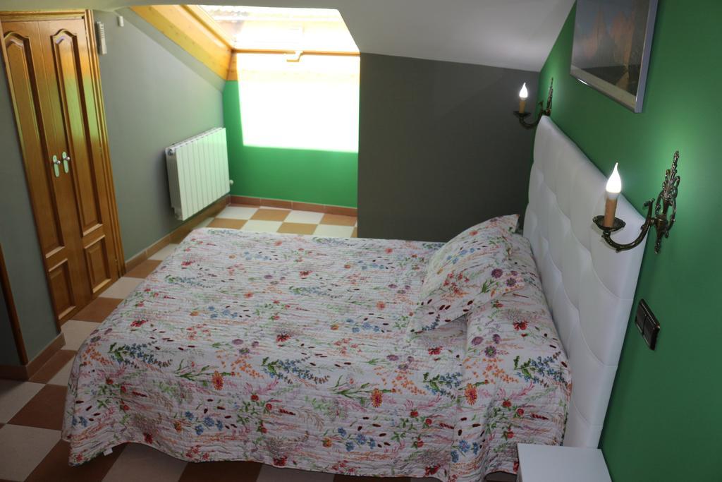 Hostal Don Jaime II Сеговия Экстерьер фото