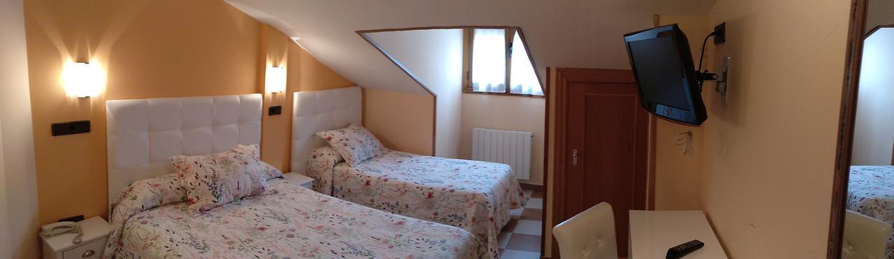 Hostal Don Jaime II Сеговия Экстерьер фото
